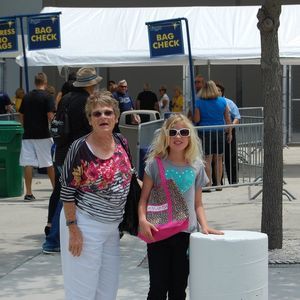 Meet your Posher, Edith